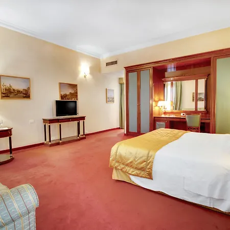 Dona Palace Hotel 4*