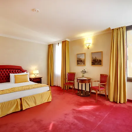 Dona Palace Hotell