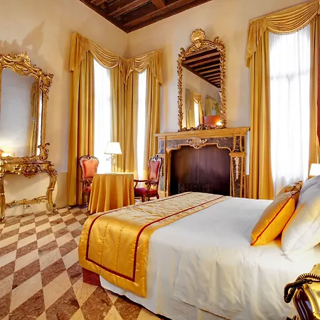 Hotel Donà Palace Veneza