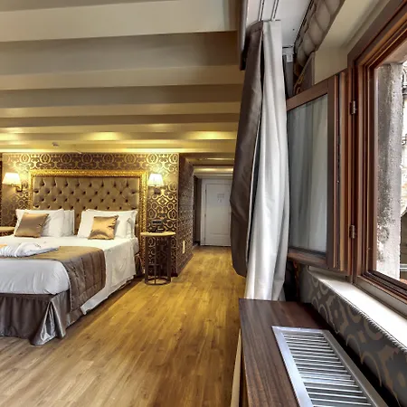 Dona Palace 4* Венеция
