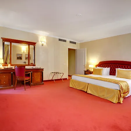 Dona Palace Отель 4*