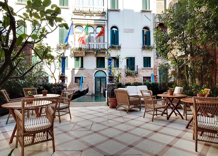 Dona Palace 4*