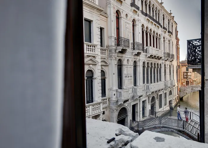 Dona Palace 4* Венеция