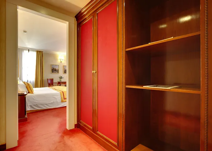 Dona Palace 4* ונציה