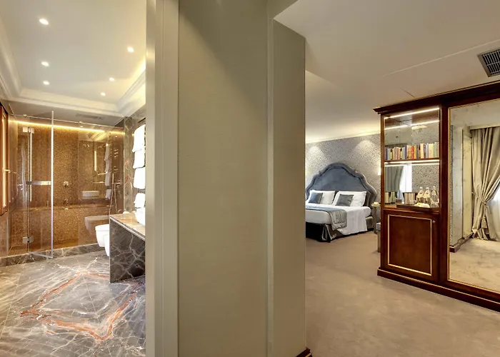 Dona Palace 4* ונציה