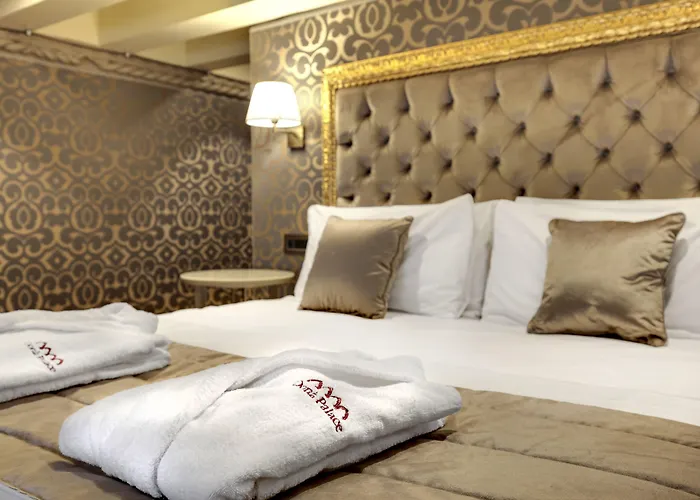 Dona Palace Отель