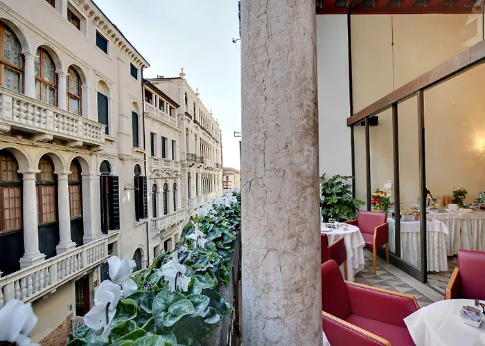 Отель Dona Palace