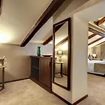 Dona Palace 4* ונציה
