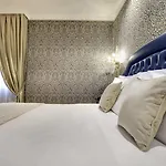 Dona Palace מלון 4*