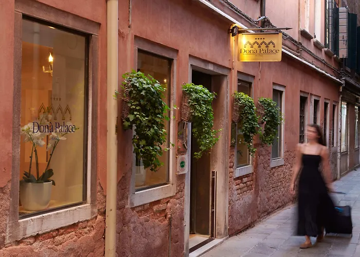 ドナ パレス 4*